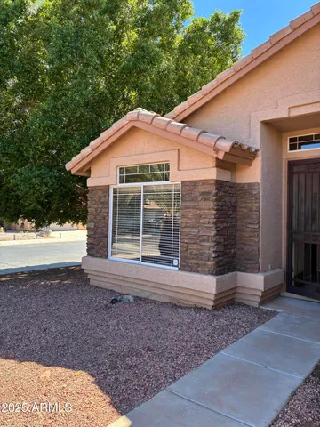 $2,280 | 1041 East Silverwood Drive, Phoenix, AZ 85048