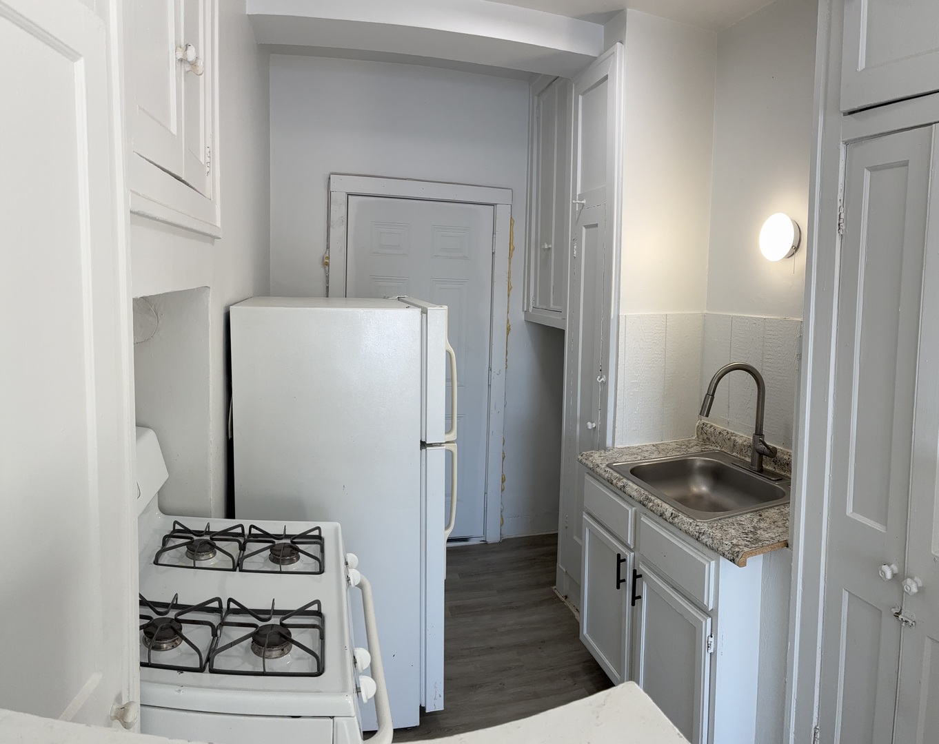 3302 Kenilworth Avenue, Unit 404 Berwyn, IL 60402 - Photo 3 of 10