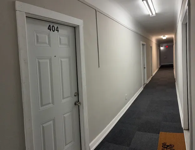 $1,095 | 3302 Kenilworth Avenue, Unit 404, Berwyn, IL 60402