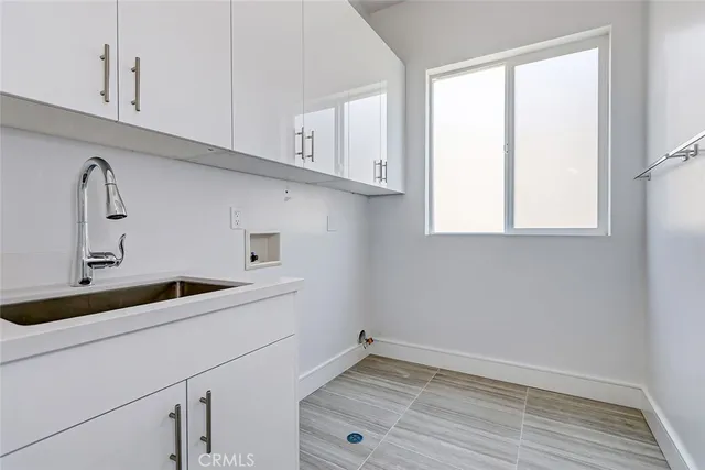 $2,095,000 | 2321 Clark Lane, Unit B, Redondo Beach, CA 90278