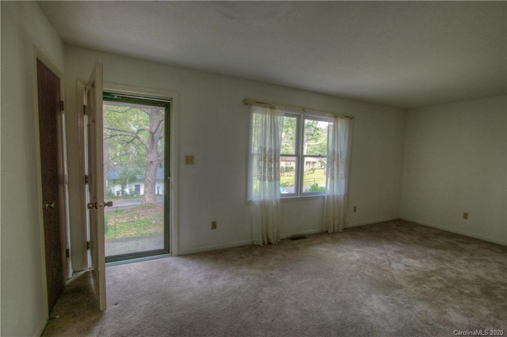 205 Green Acres Road Mount Holly, NC 28120 - Photo 4 of 23 Gallery Image 4