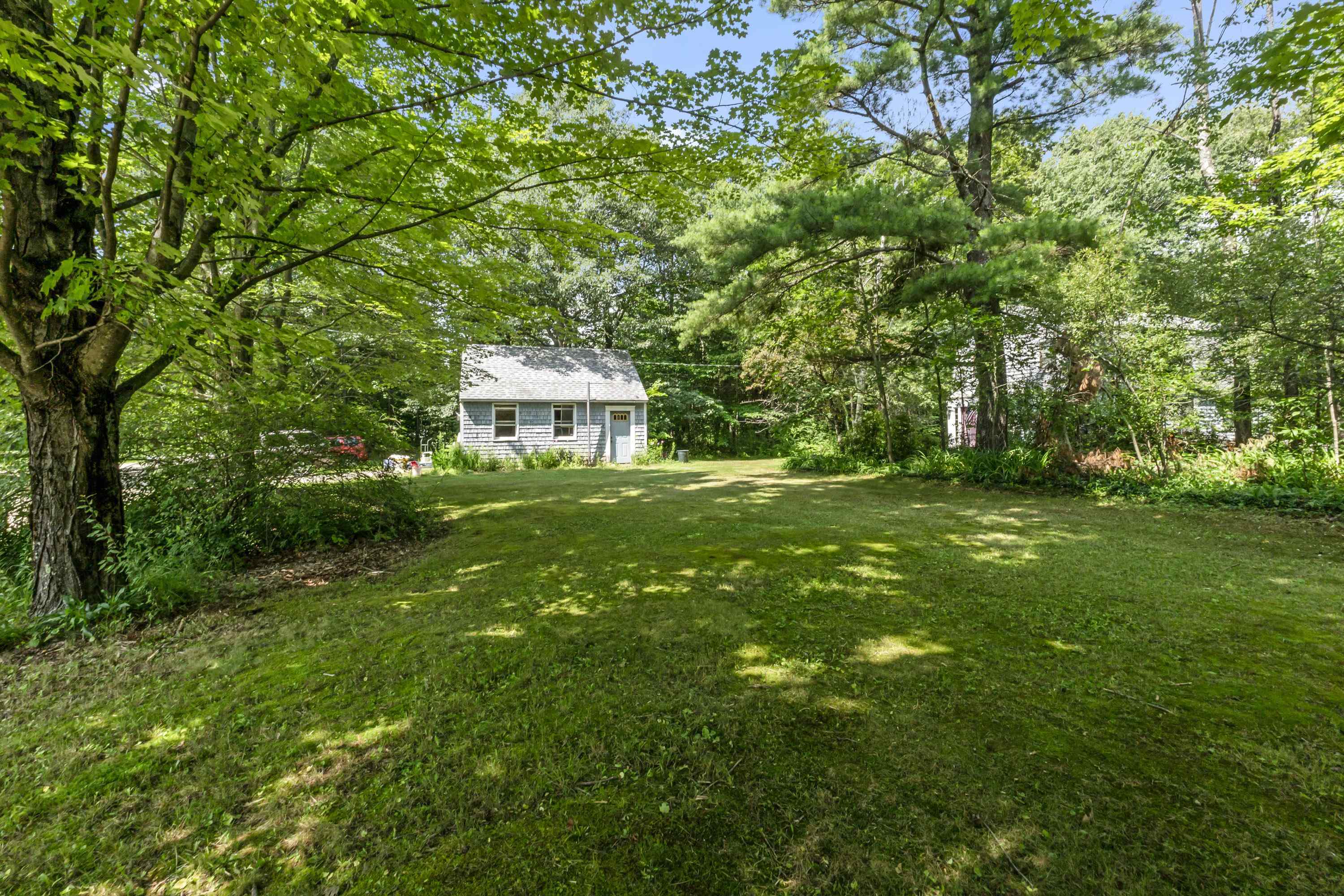 35 Lawrence Road Weare, NH 03281 - Photo 6 of 40
