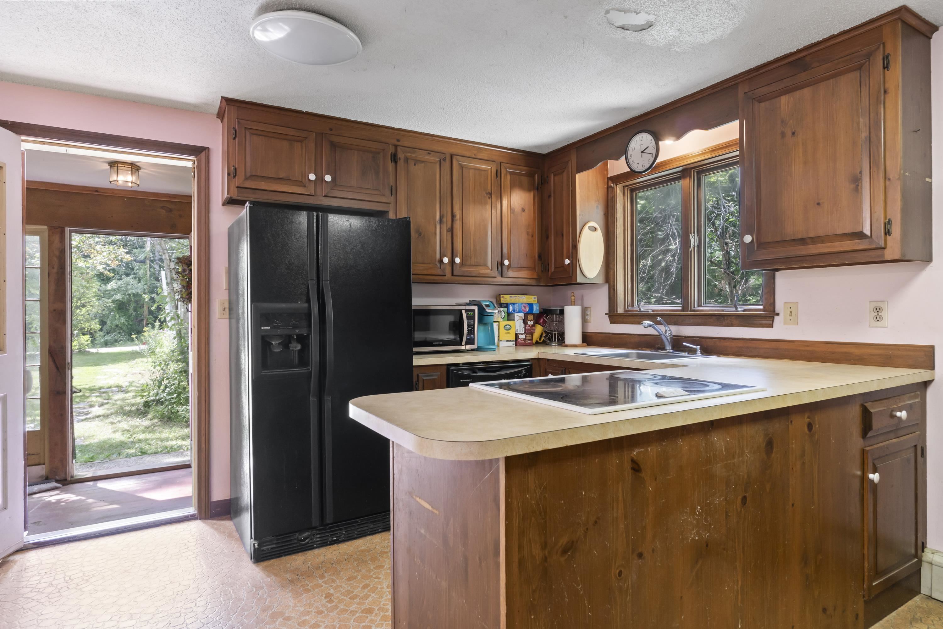 35 Lawrence Road Weare, NH 03281 - Photo 9 of 40