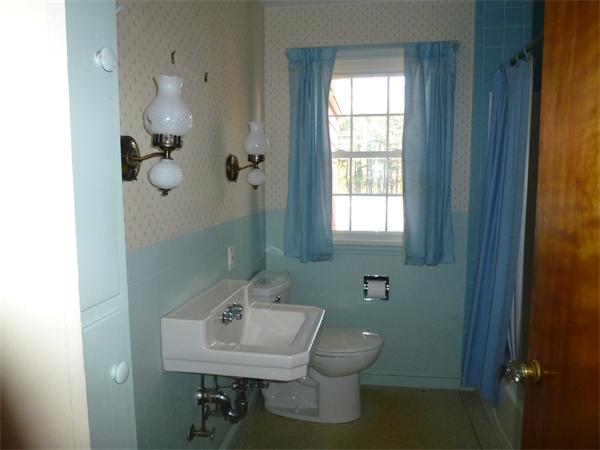 18 Boston Road Westford, MA 01886 - Photo 8 of 16 Gallery Image 8