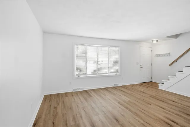 $2,500 | 23 Benefit Street, Unit 16, Warwick, RI 02886