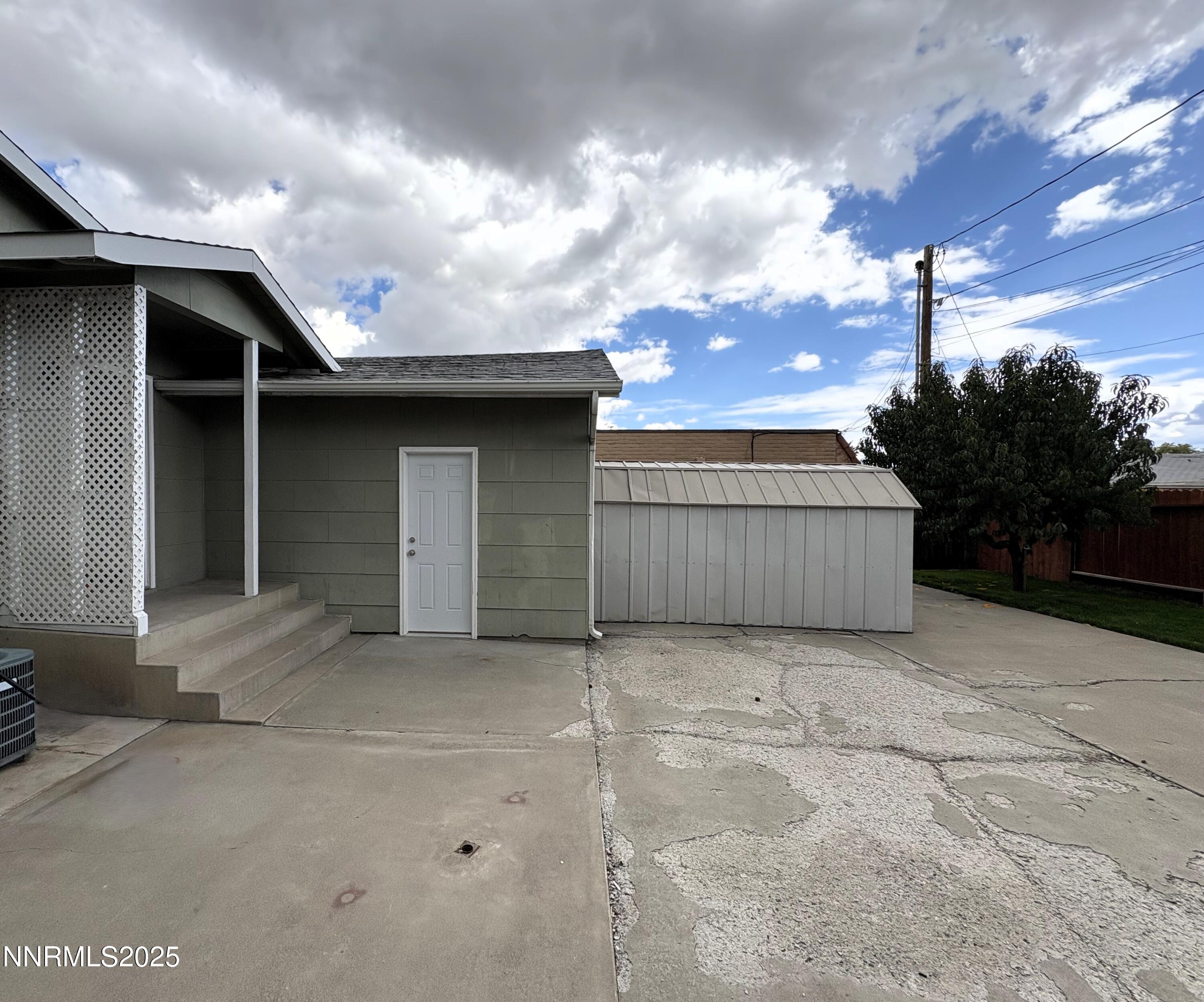 230 Glenmanor Drive Reno, NV 89509 - Photo 27 of 28 a view of a garage