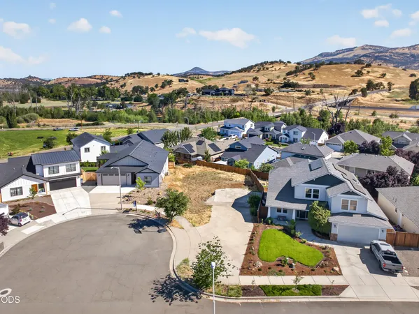 $130,000 | 139 Willow Springs Drive, Talent, OR 97540