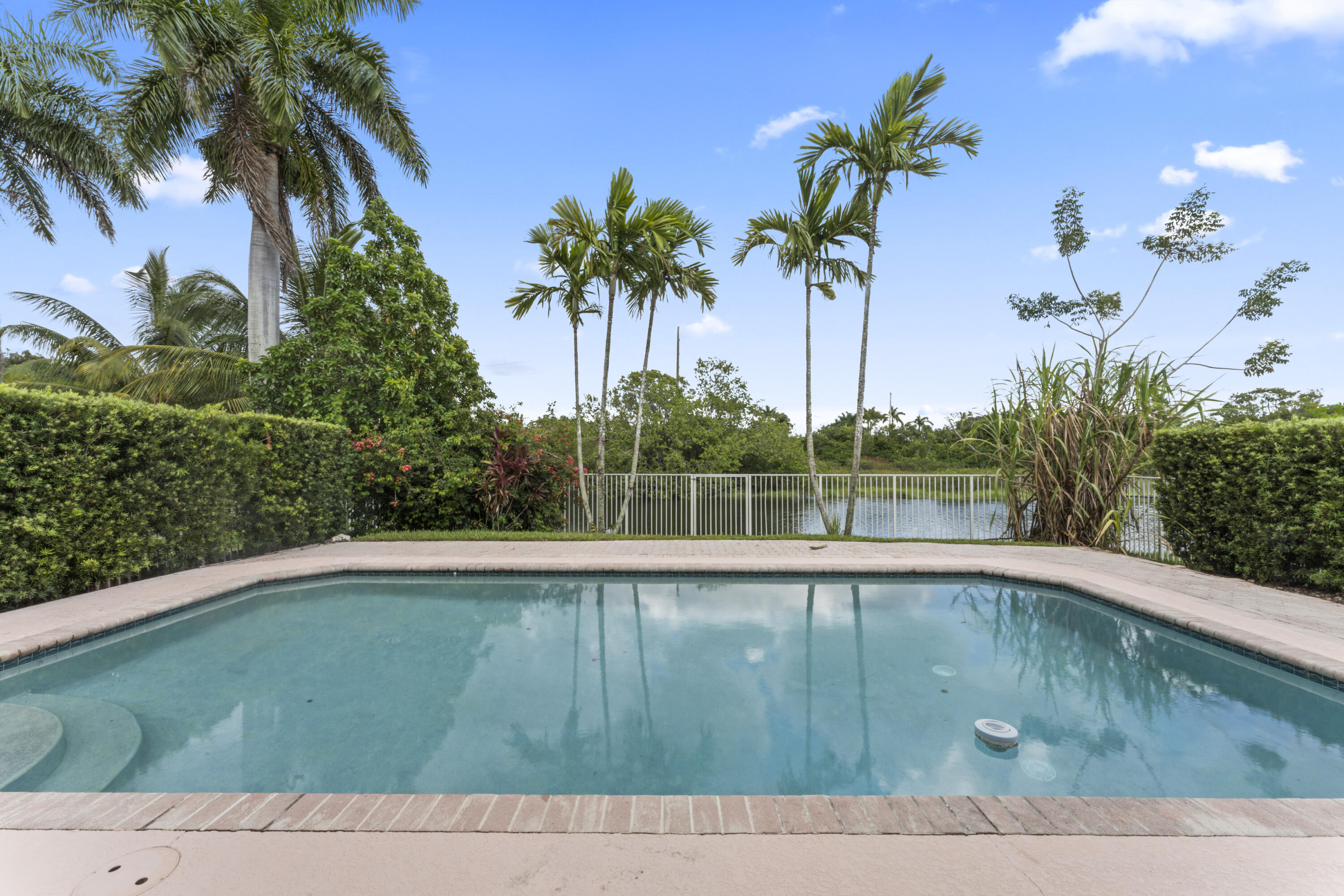 2103 Southwest 173rd Avenue Miramar, FL 33029 - Photo 11 of 32 DSC00525