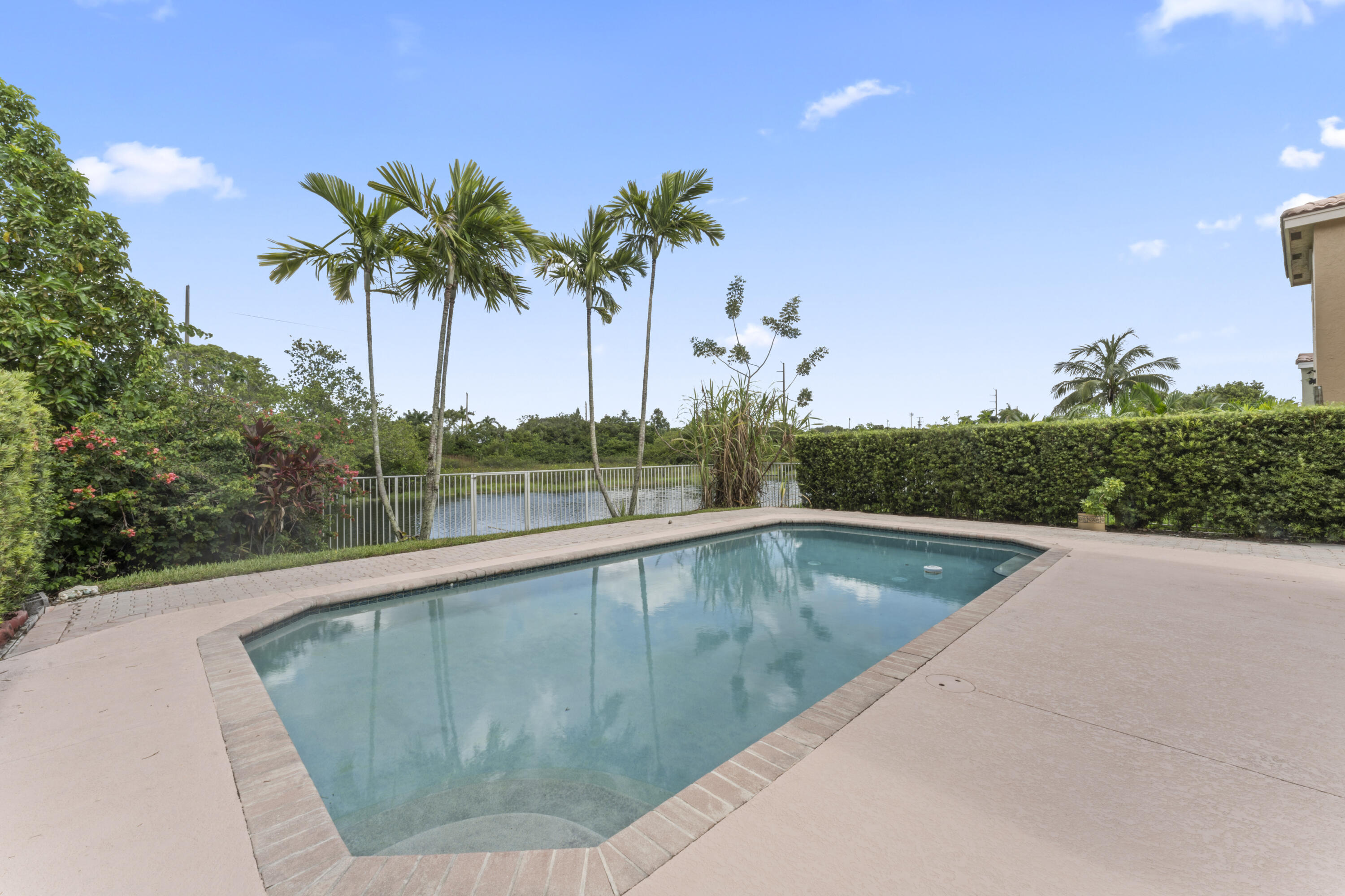 2103 Southwest 173rd Avenue Miramar, FL 33029 - Photo 12 of 32 DSC00520