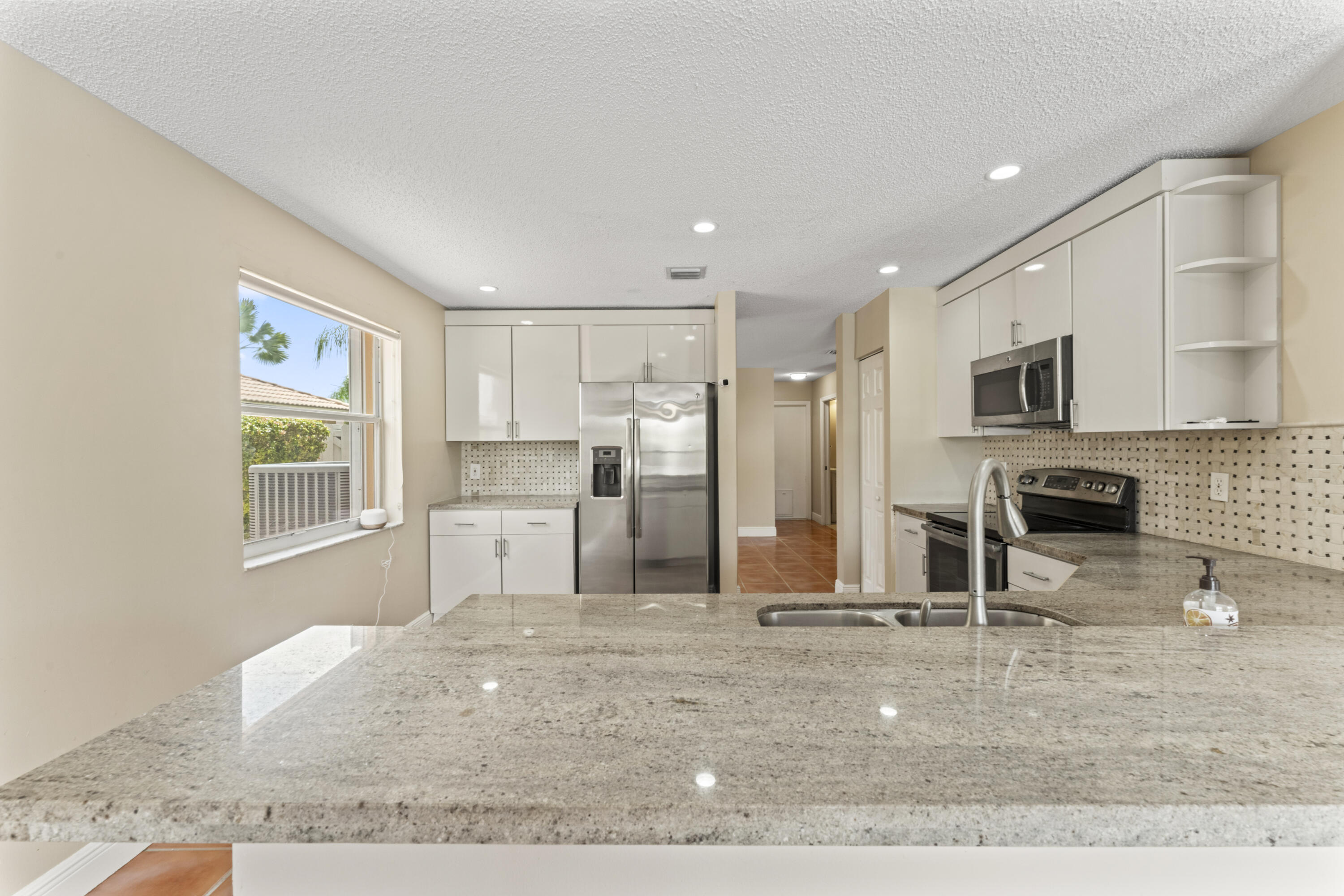 2103 Southwest 173rd Avenue Miramar, FL 33029 - Photo 17 of 32 DSC00357