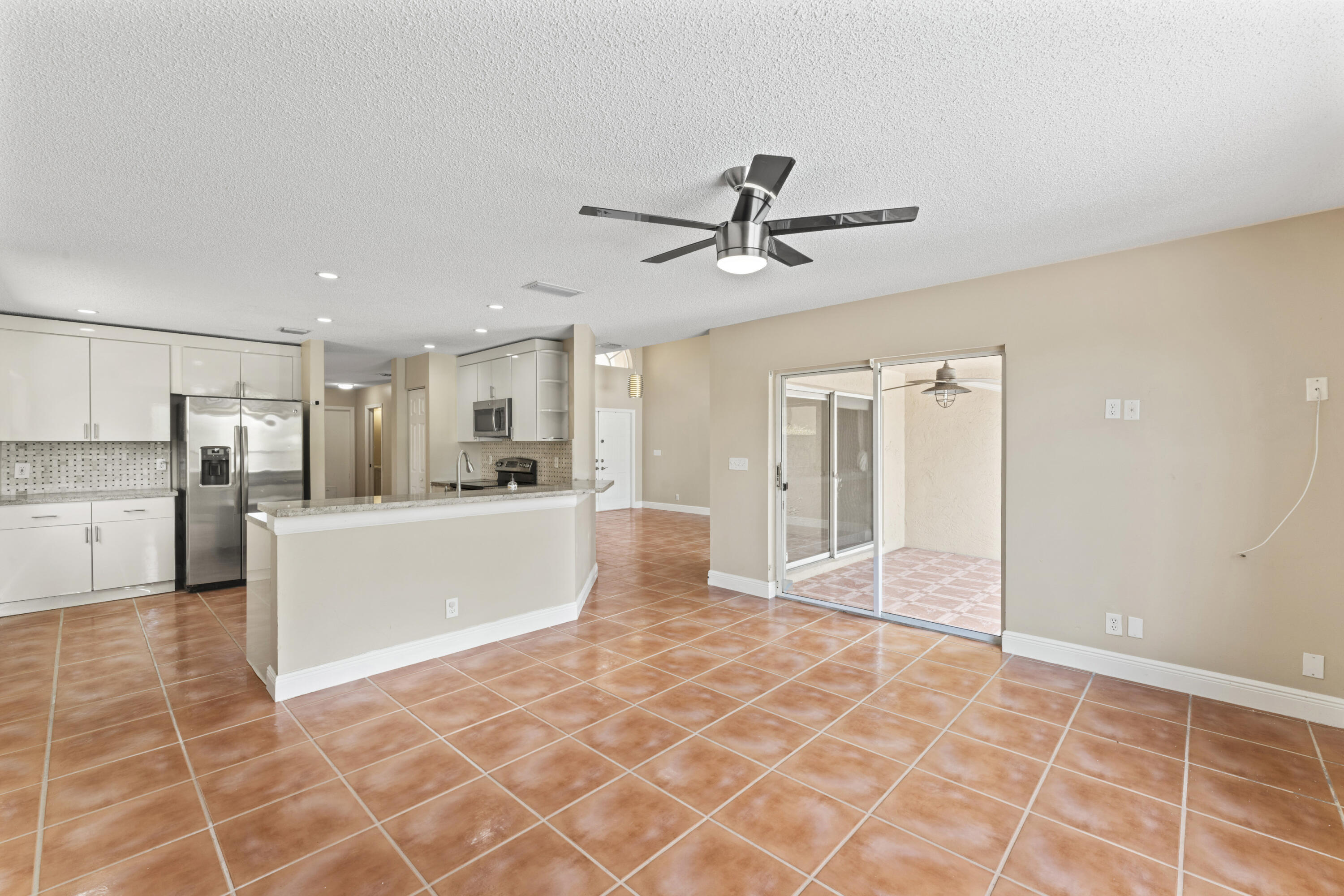 2103 Southwest 173rd Avenue Miramar, FL 33029 - Photo 23 of 32 DSC00367