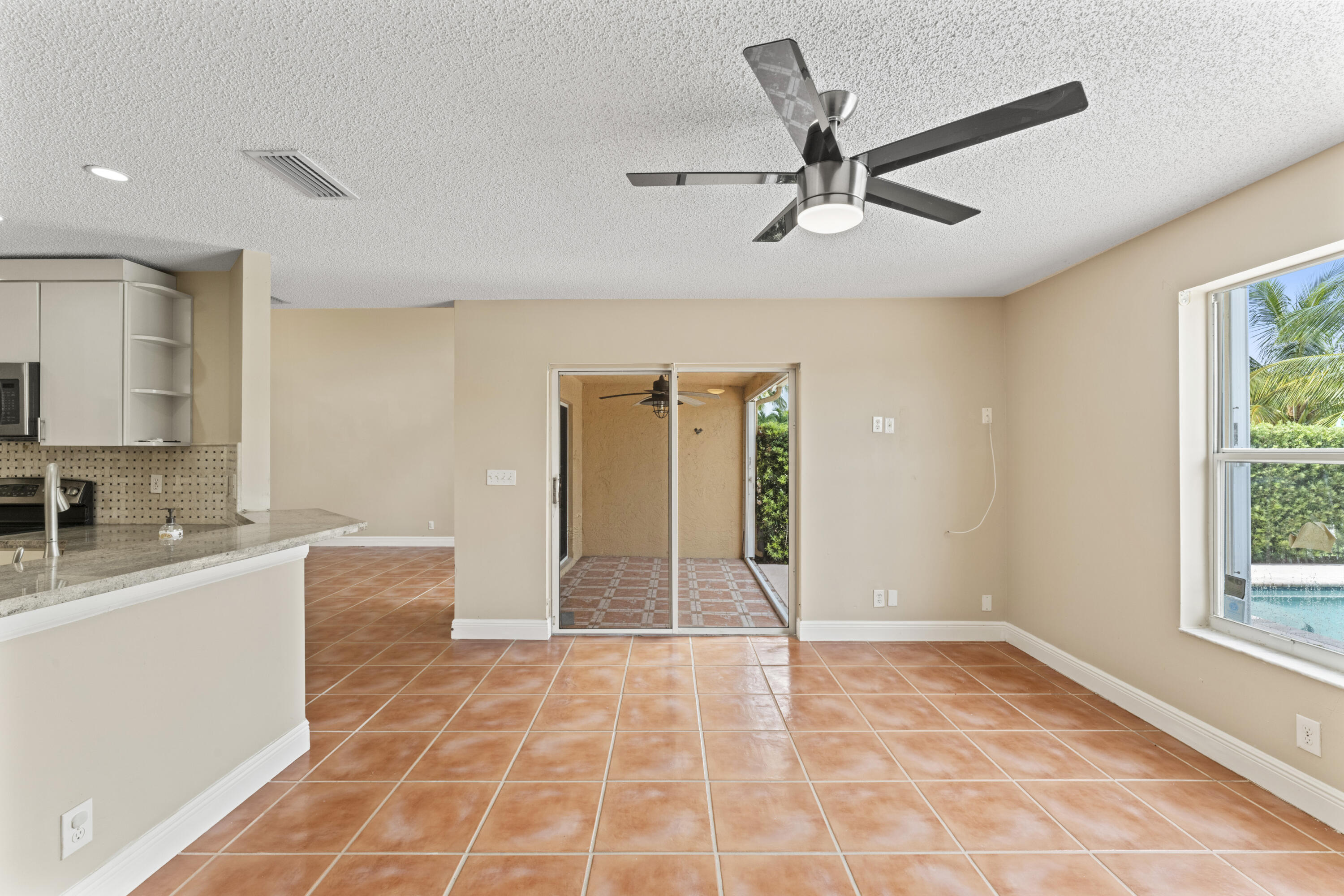 2103 Southwest 173rd Avenue Miramar, FL 33029 - Photo 28 of 32 DSC00382