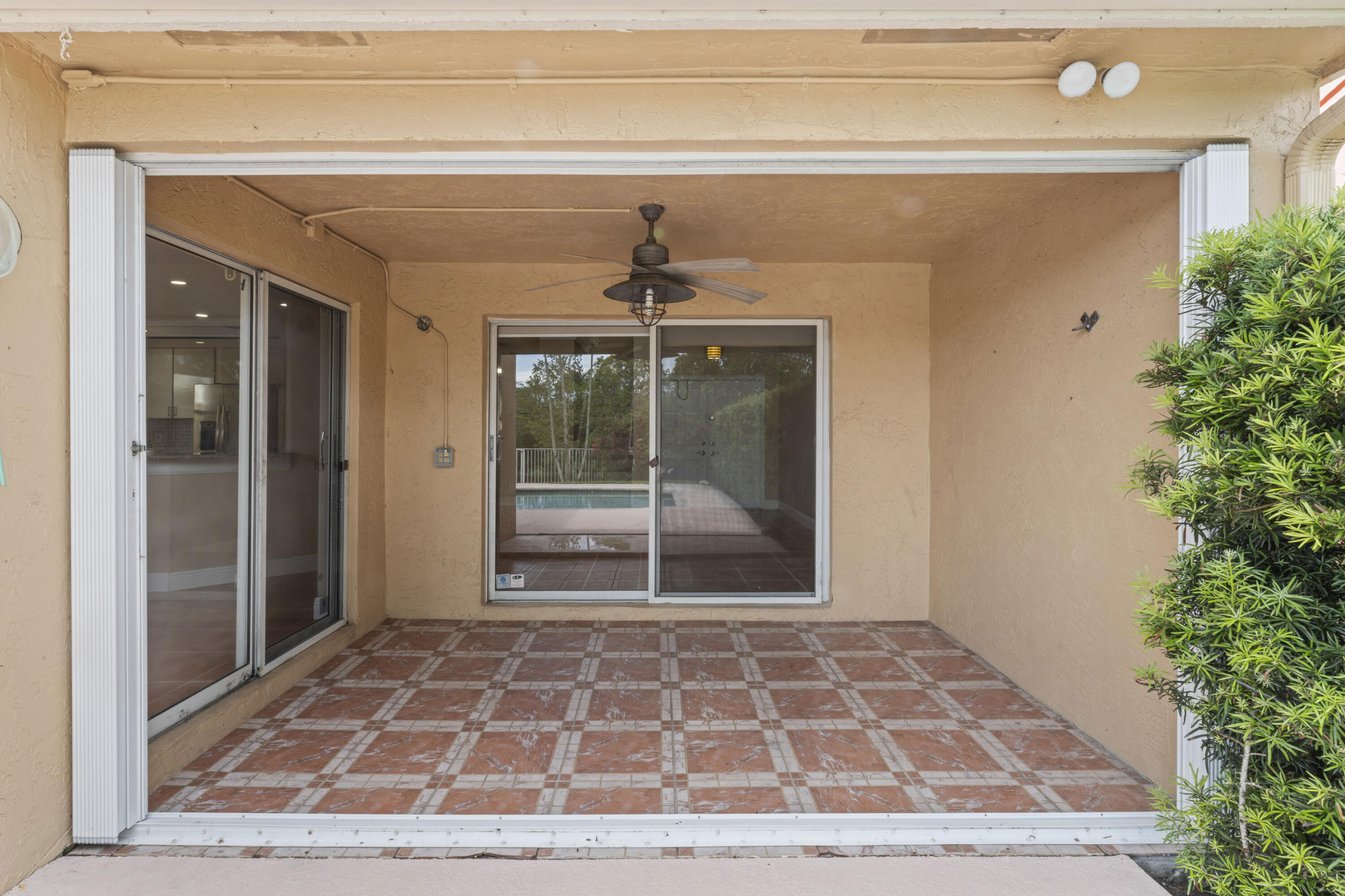 2103 Southwest 173rd Avenue Miramar, FL 33029 - Photo 31 of 32 DSC00515