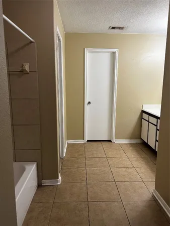 $2,200 | 18510 Ranch View Trail, Houston, TX 77073