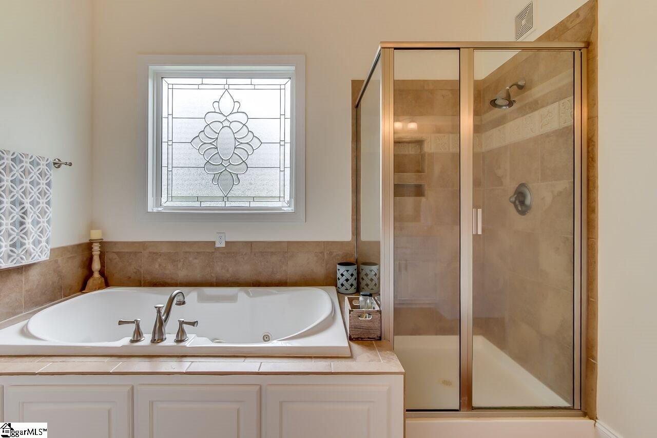 104 Lantern Ridge Drive Easley, SC 29642 - Photo 10 of 36 Gallery Image 10