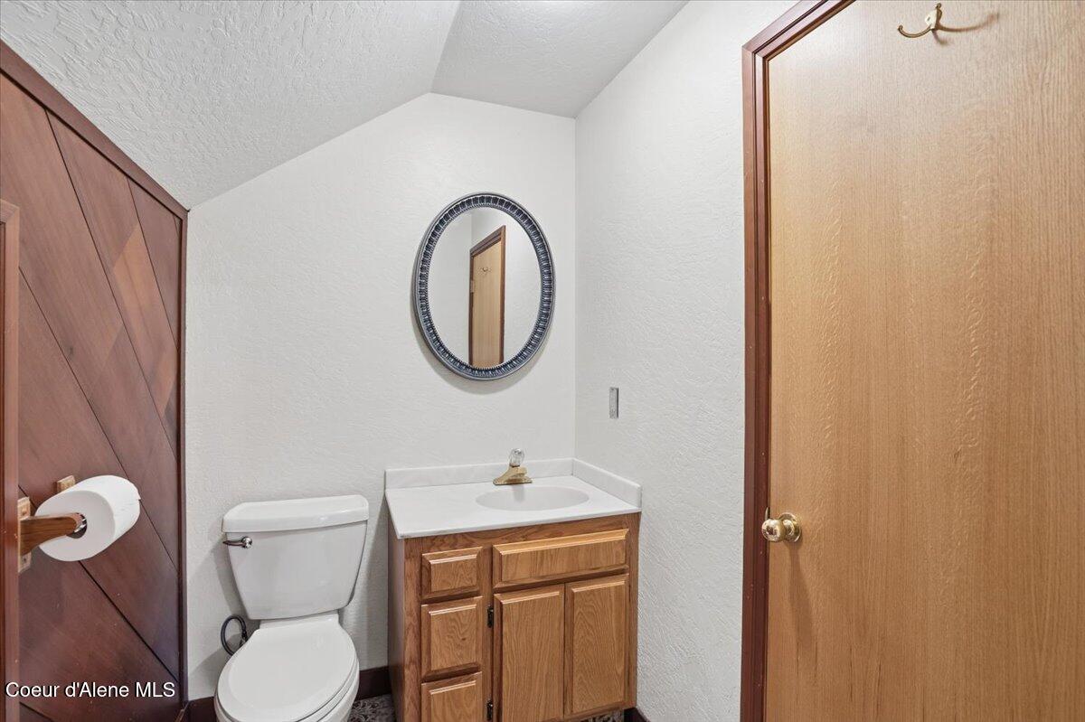 2495 Hoo Doo Loop Oldtown, ID 83822 - Photo 26 of 77 42-Half bath