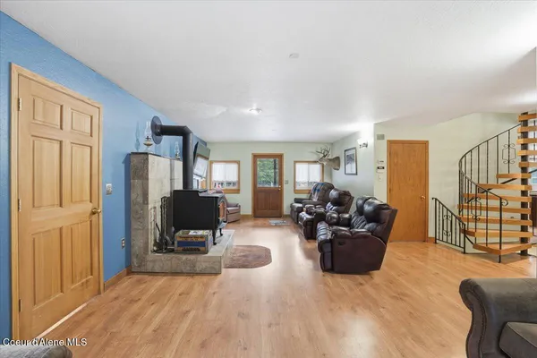 $1,100,000 | 2495 Hoo Doo Loop, Oldtown, ID 83822