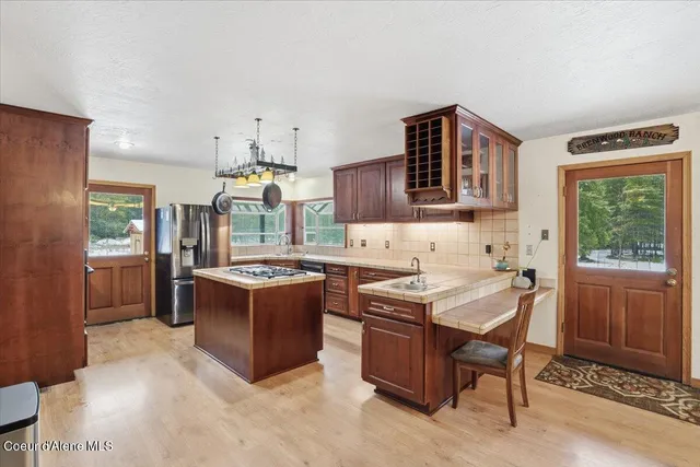 $1,100,000 | 2495 Hoo Doo Loop, Oldtown, ID 83822