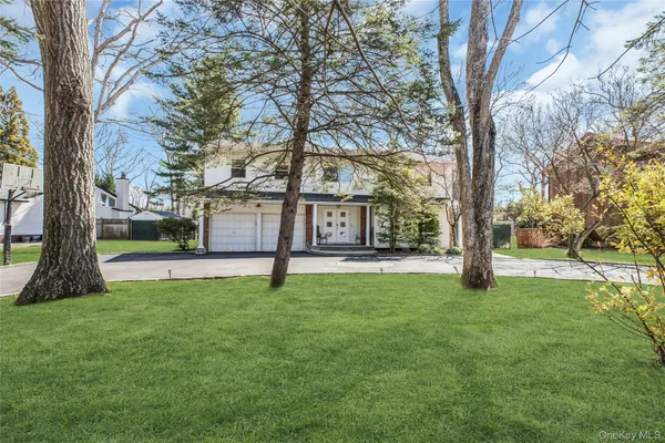$1,828,000 | 132 Washington Avenue, Plainview, NY 11803