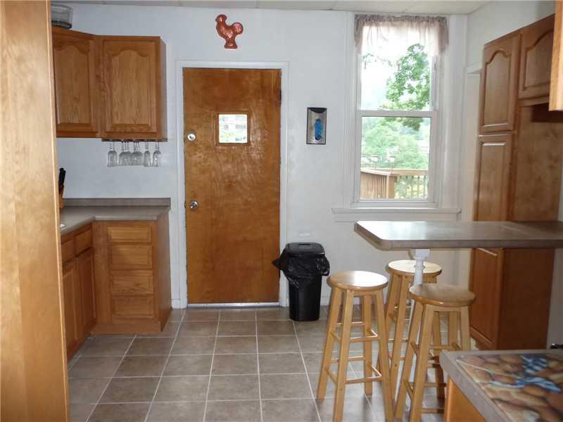 907 Malvern Road Avalon, PA 15202 - Photo 7 of 25 Kitchen.