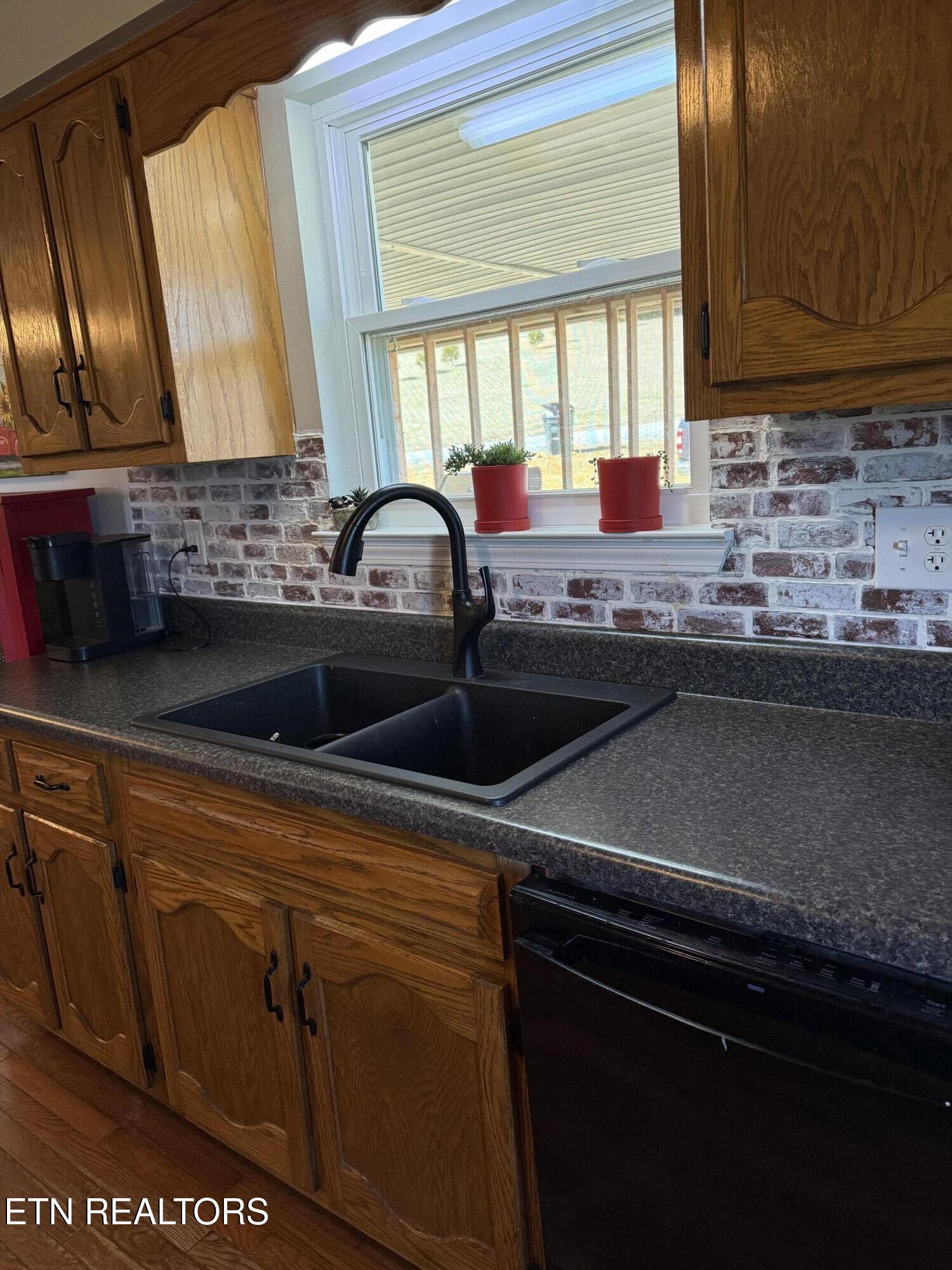 840 Jordan Road Decatur, TN 37322 - Photo 12 of 37 IMG_3555 (1)