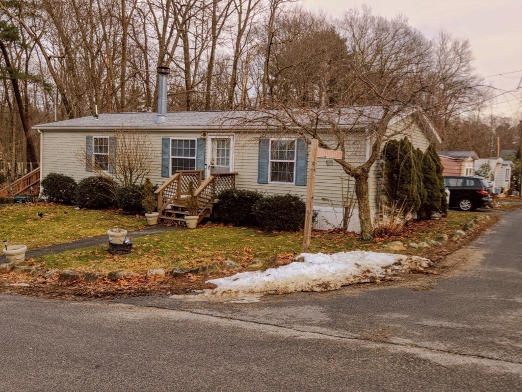 8 Chesapeake Road Holbrook, MA 02343 - Photo 3 of 27