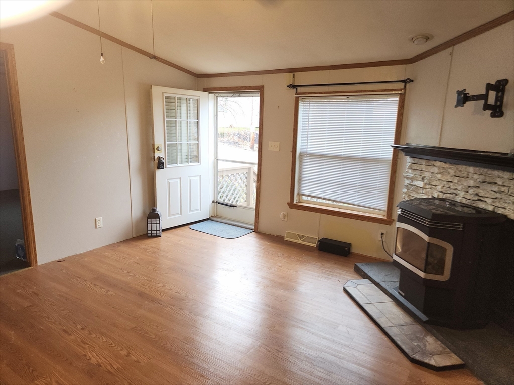 8 Chesapeake Road Holbrook, MA 02343 - Photo 6 of 27