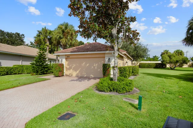 $385,000 | 9004 Short Chip Circle, Port St. Lucie, FL 34986