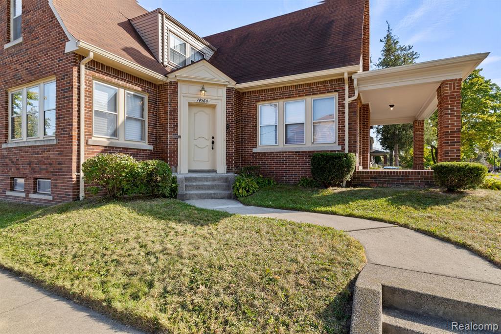 14960 Ashton Road Detroit, MI 48223 - Photo 4 of 37