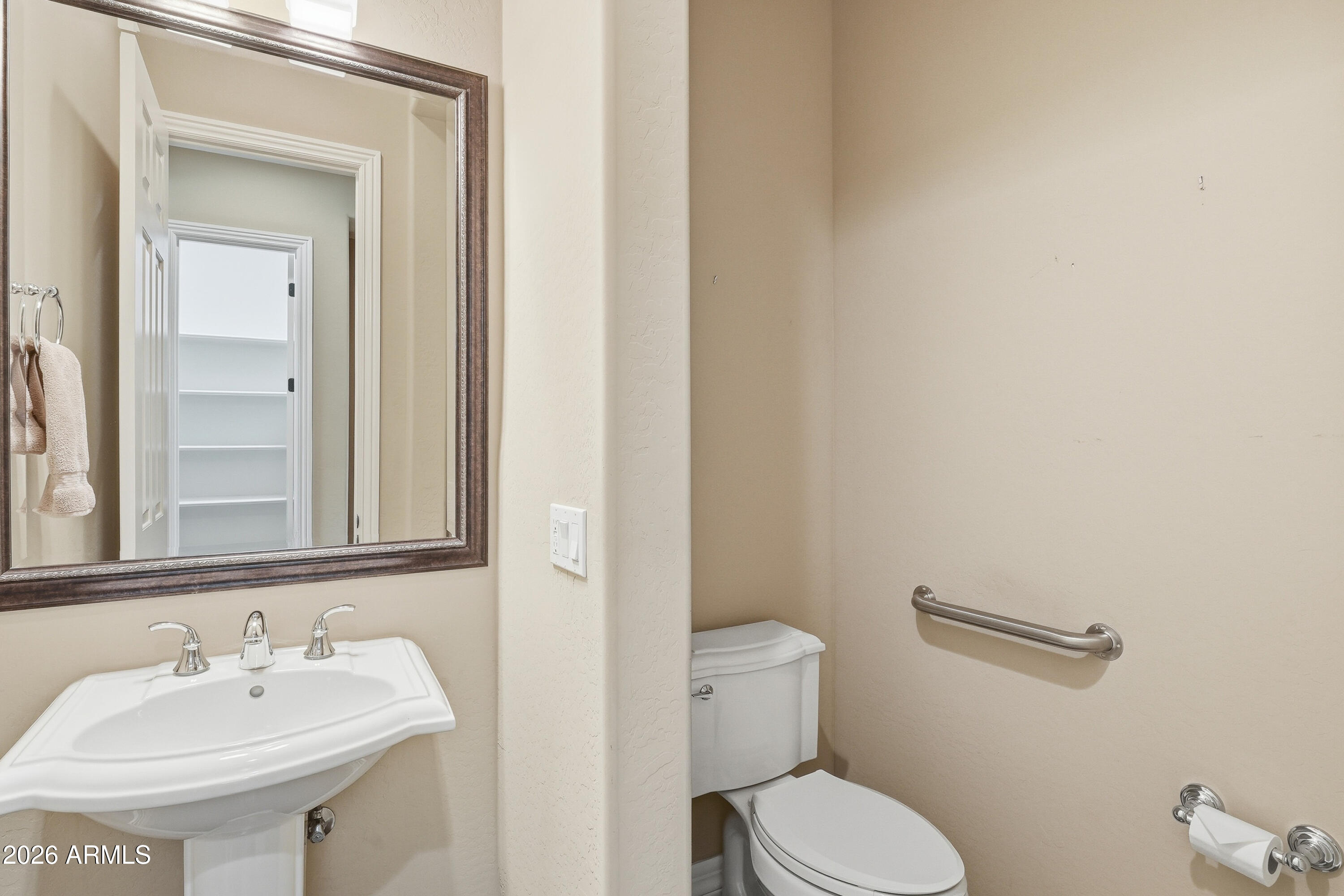 10018 East Ridgerunner Place Scottsdale, AZ 85255 - Photo 17 of 34 Powder Room