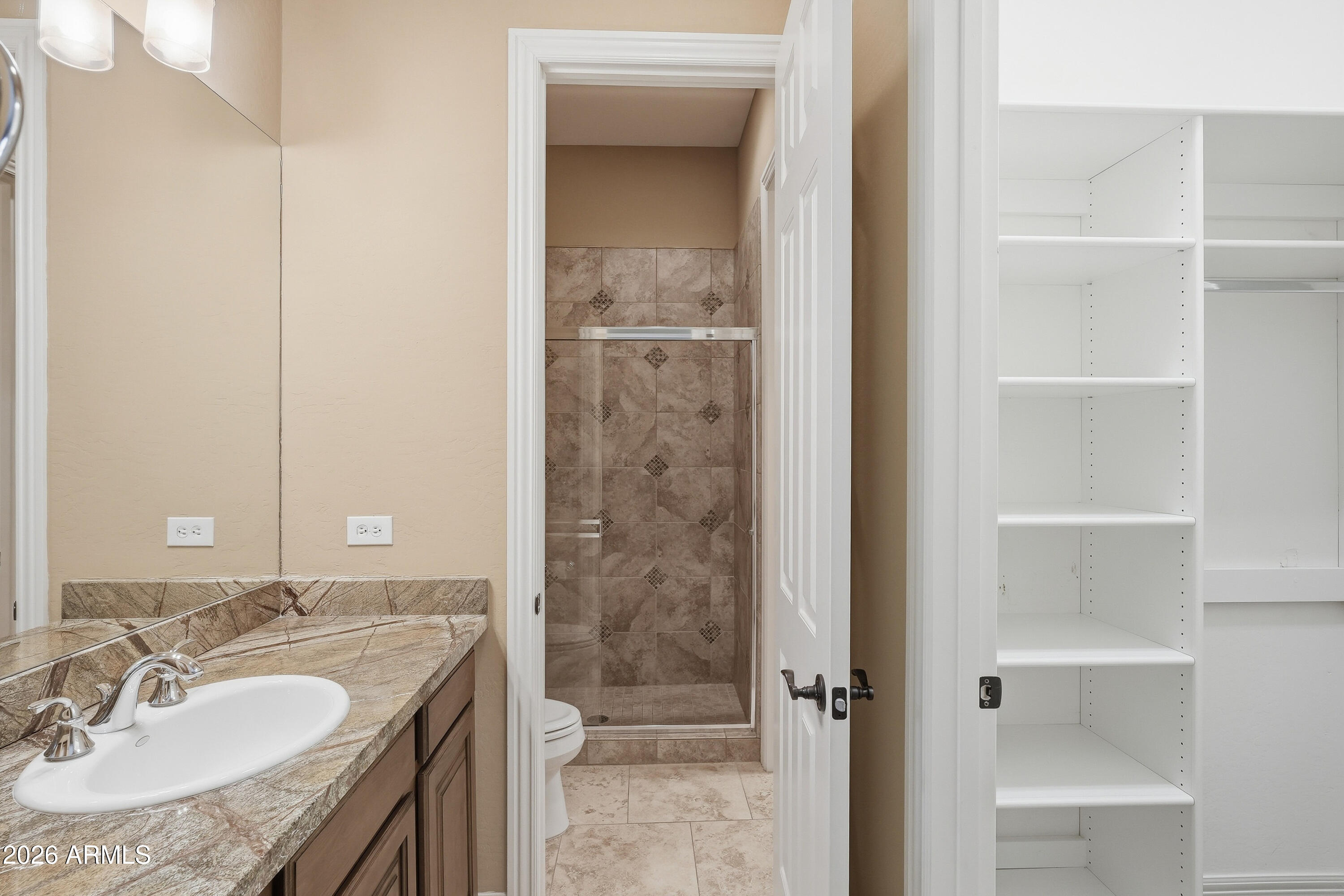 10018 East Ridgerunner Place Scottsdale, AZ 85255 - Photo 19 of 34 Jack & Jill Bathroom