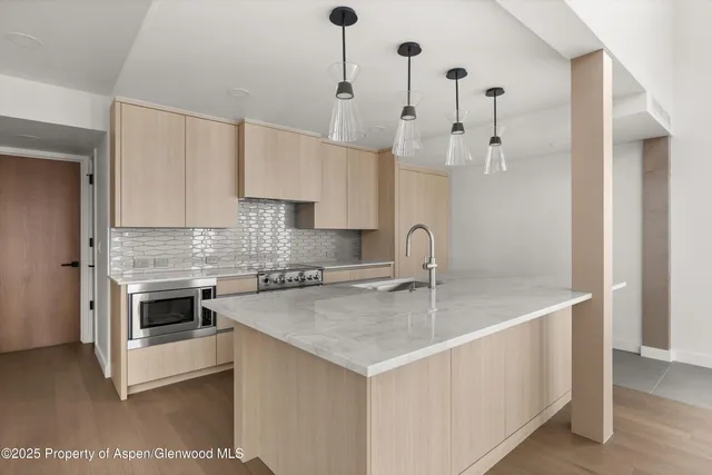 $13,990,000 | 360 Wood Road, Unit 501, Snowmass Village, CO 81615