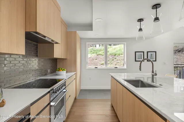 $13,990,000 | 360 Wood Road, Unit 501, Snowmass Village, CO 81615