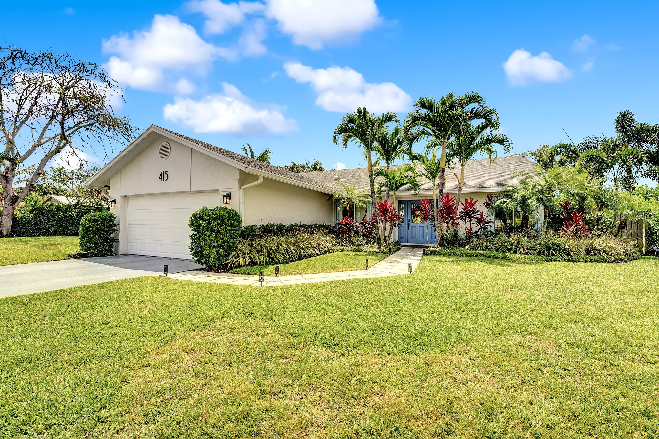 415 Enfield Road Delray Beach, FL 33444 - Photo 2 of 38 DSC01633