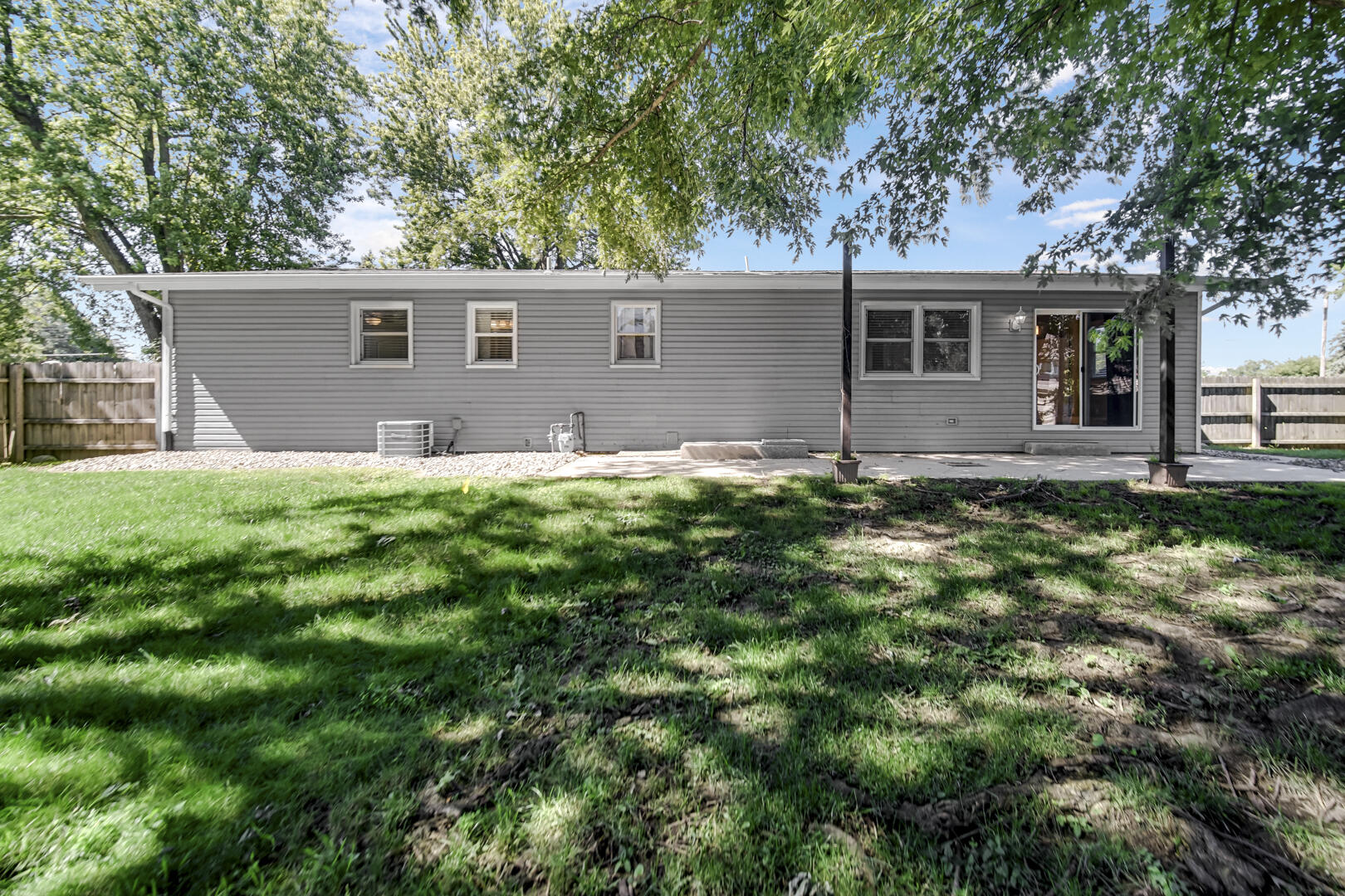 2110 Country Club Road Valparaiso, IN 46383 - Photo 2 of 24 1620x1080