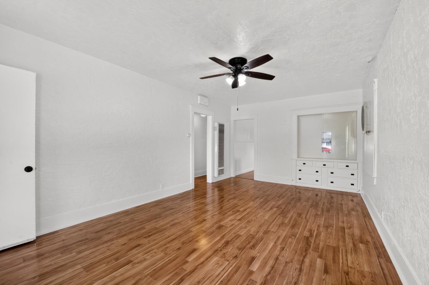 610 P Street Sanger, CA 93657 - Photo 4 of 26