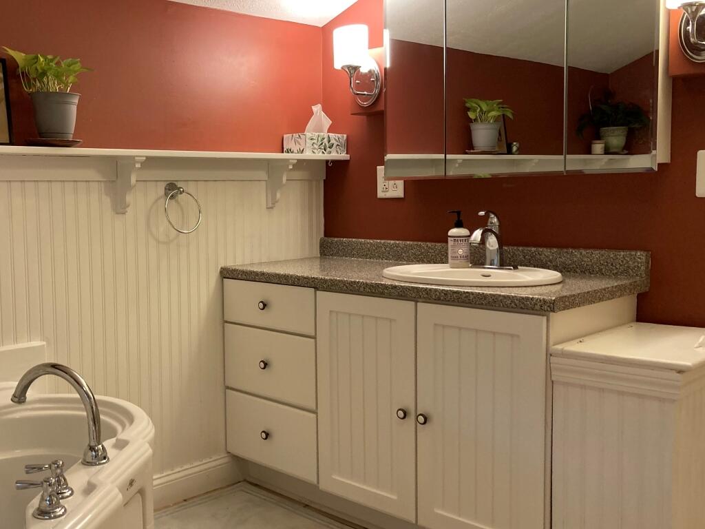 66 Old Falls Pond Road Alfred, ME 04002 - Photo 20 of 39 Bathroom 3