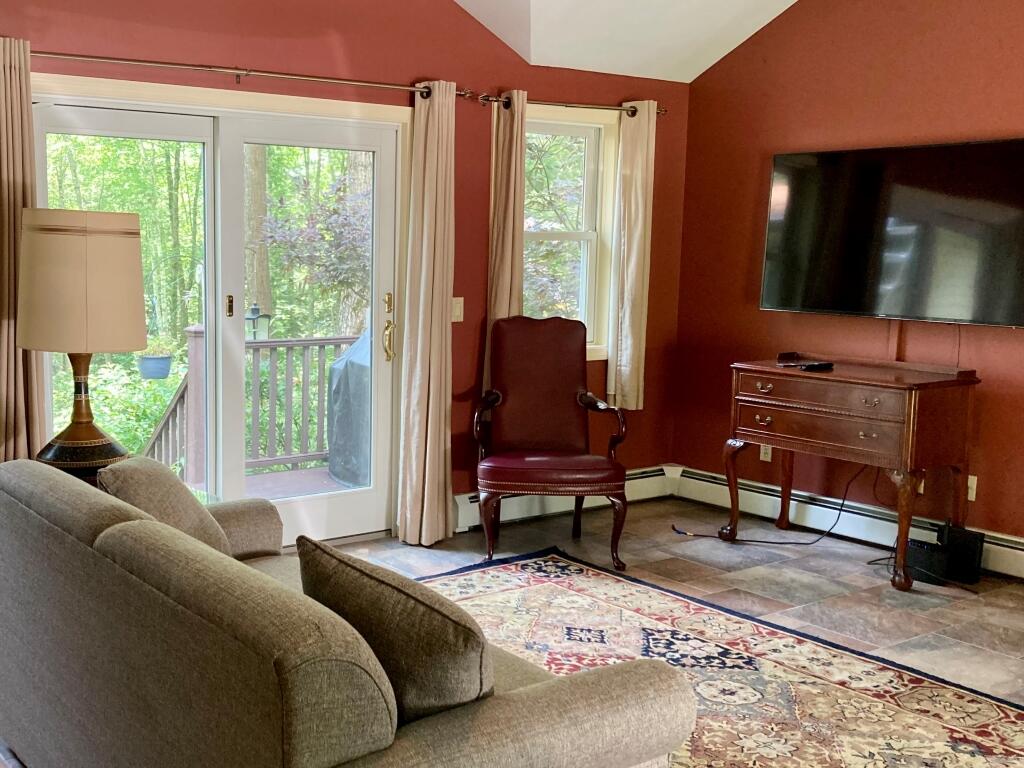 66 Old Falls Pond Road Alfred, ME 04002 - Photo 10 of 39 Living room