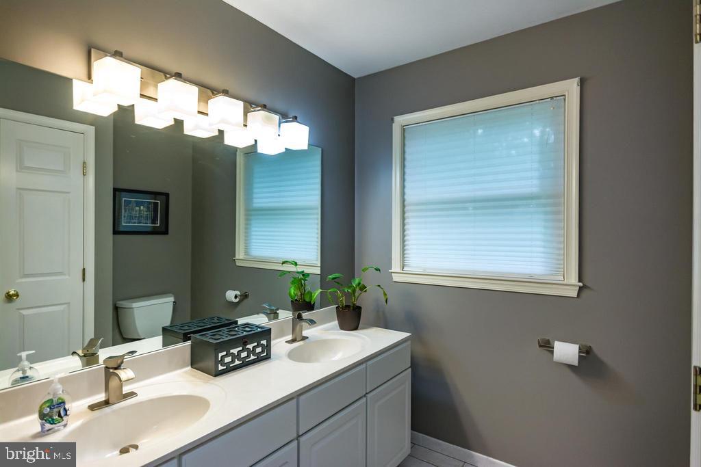 811 Cedar Grove Road Broomall, PA 19008 - Photo 17 of 28 Gallery Image 17