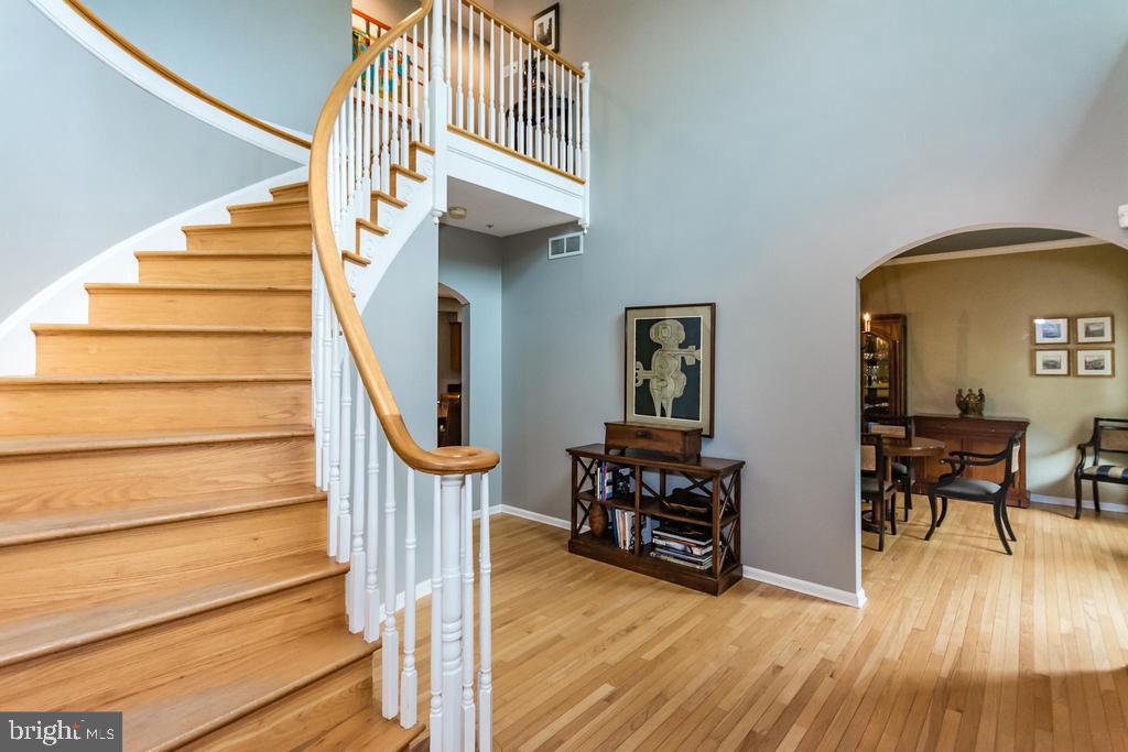 811 Cedar Grove Road Broomall, PA 19008 - Photo 3 of 28 Gallery Image 3