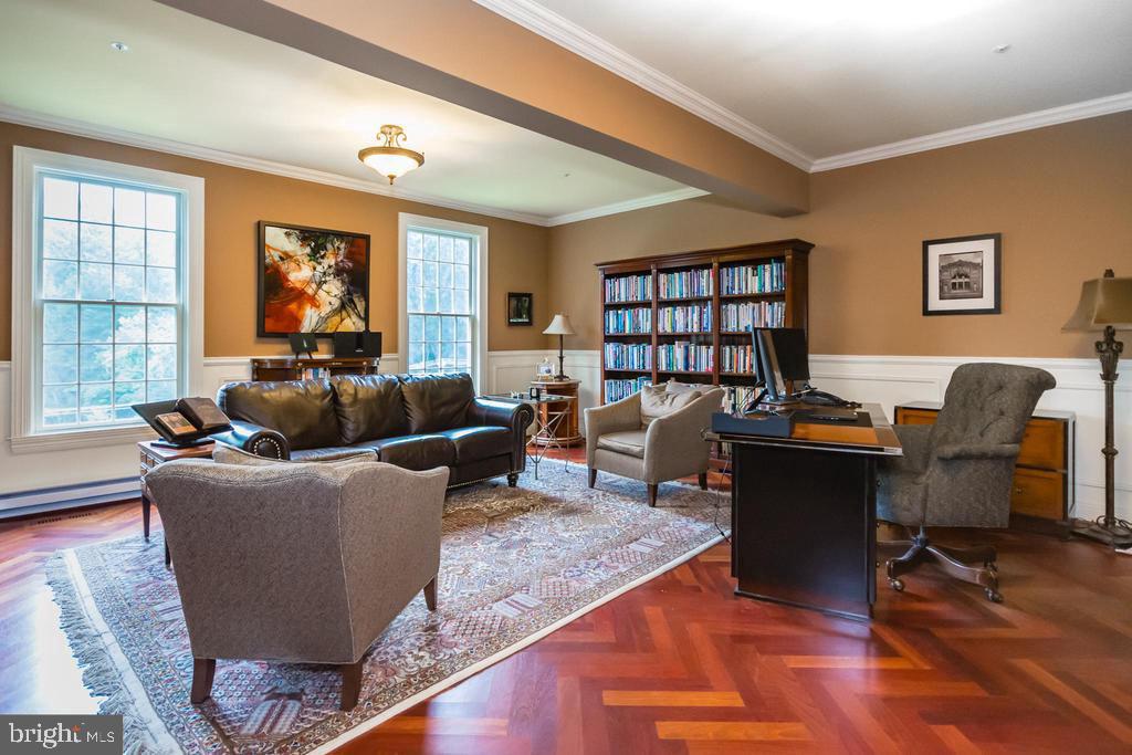 811 Cedar Grove Road Broomall, PA 19008 - Photo 9 of 28 Gallery Image 9