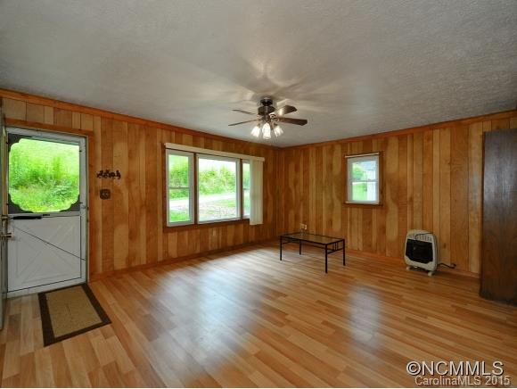 314 Little Cove Road Waynesville, NC 28786 - Photo 4 of 14 Gallery Image 4