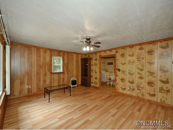 314 Little Cove Road Waynesville, NC 28786 - Photo 5 of 14 Gallery Image 5
