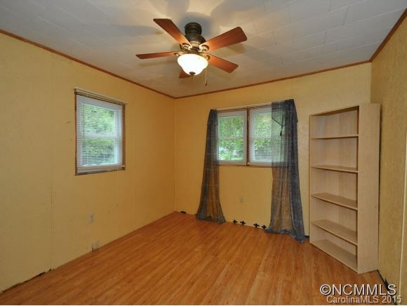 314 Little Cove Road Waynesville, NC 28786 - Photo 9 of 14 Gallery Image 9