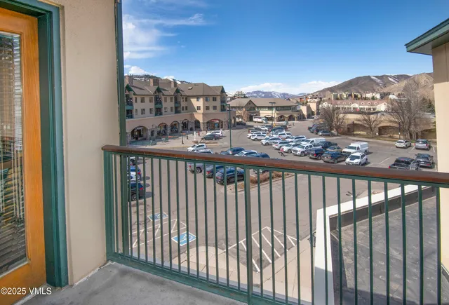 $925,000 | 240 Chapel Place, Unit BR328, Avon, CO 81620
