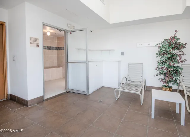 $925,000 | 240 Chapel Place, Unit BR328, Avon, CO 81620