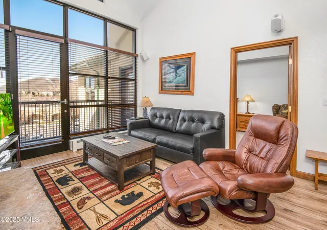 $925,000 | 240 Chapel Place, Unit BR328, Avon, CO 81620