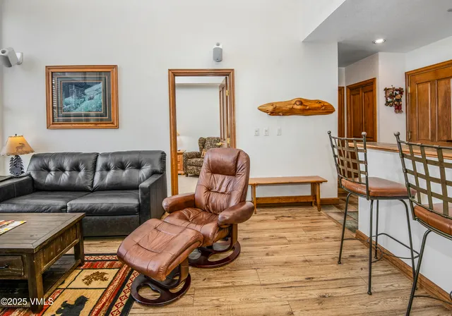 $925,000 | 240 Chapel Place, Unit BR328, Avon, CO 81620