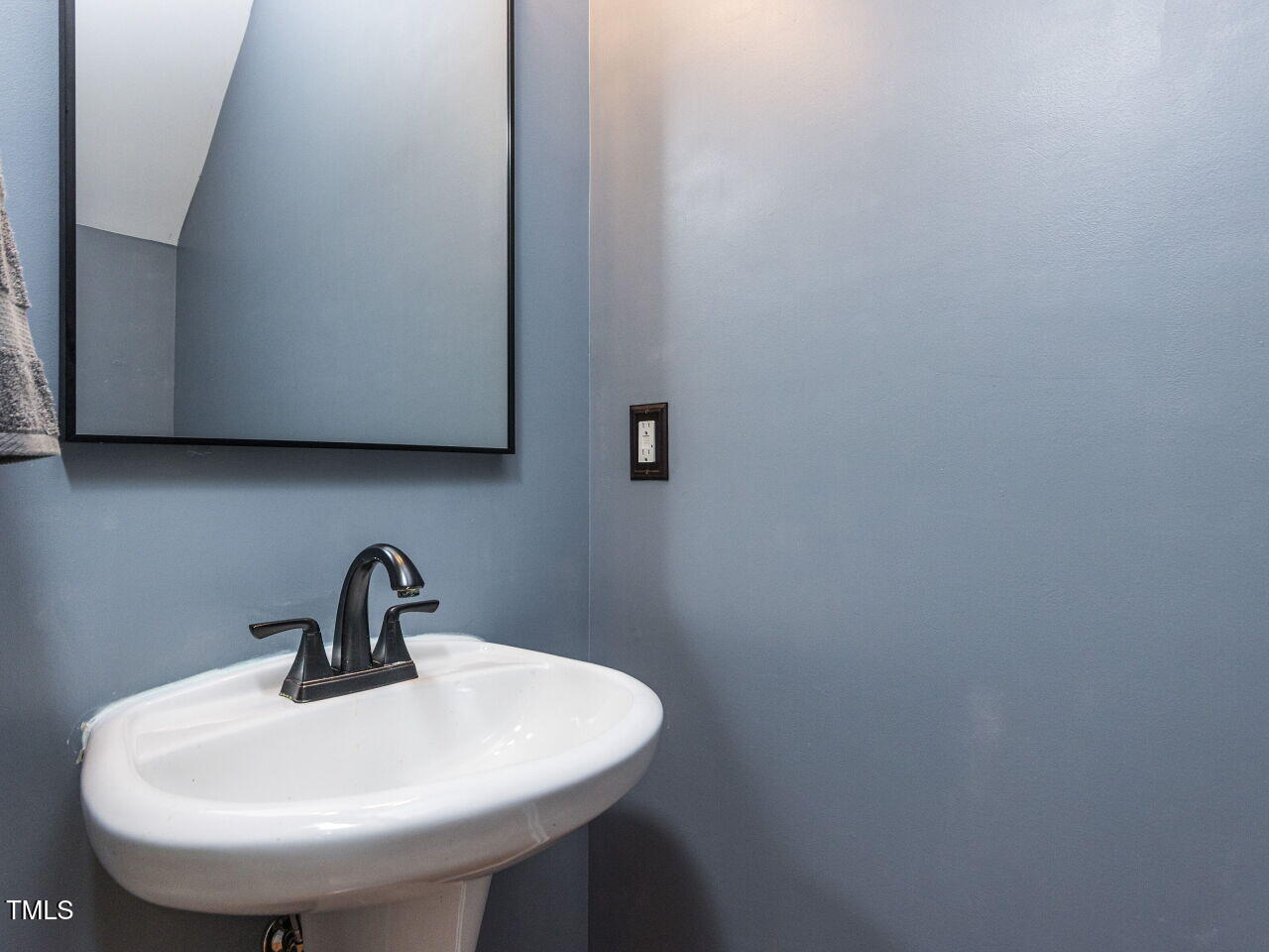 205 Cedar Elm Road Durham, NC 27713 - Photo 9 of 29 half-bath-1st level