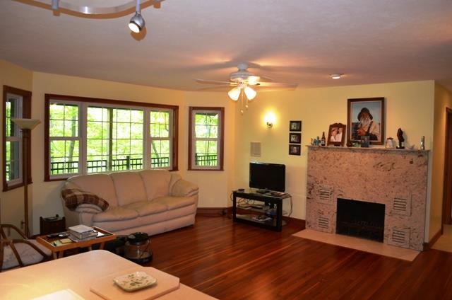 9004 Greenbrier Road Lake Ann, MI 49650 - Photo 7 of 55 1800009-6.JPG